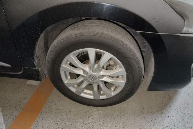 Used Nissan Teana 2014 2.5L XL Upper Tech Edition Right Front Wheel Hub