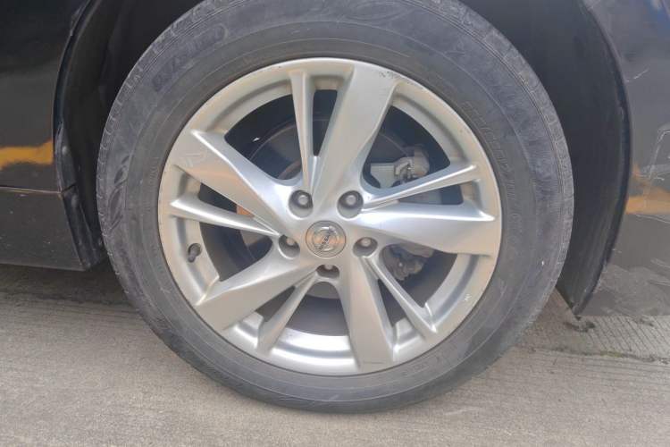 Used Nissan Teana 2014 2.0L XL Upper Tech Edition Right Front Wheel Hub