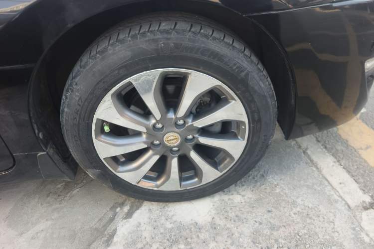 Used Nissan Teana 2014 Duke 2.5L XV-VIP Luxury Edition Right Front Wheel Hub