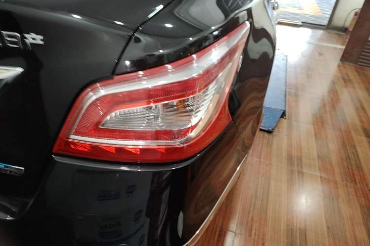 Used Nissan Teana 2014 Duke 2.5L XV Deluxe Edition Right Rear Taillight