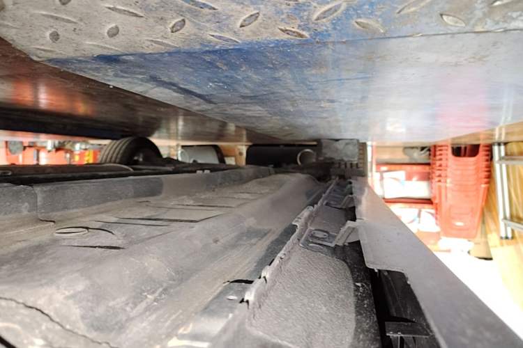 Used Nissan Teana 2014 Duke 2.5L XV Deluxe Edition Right Side Sill