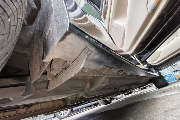 Used Nissan Teana 2014 Duke 2.5L XV Glory Edition Right Side Sill