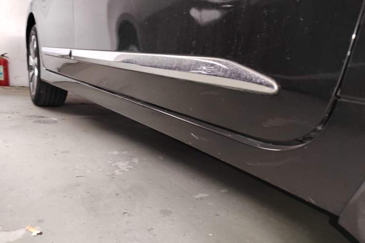 Used Nissan Teana 2014 Duke 2.5L XV Luxury Edition Right Side Sill