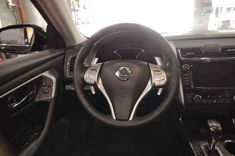Used Nissan Teana 2014 Duke 2.5L XV Deluxe Edition Steering Wheel