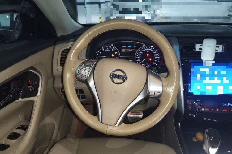 Used Nissan Teana 2014 2.0L XL Upper Tech Edition Steering Wheel