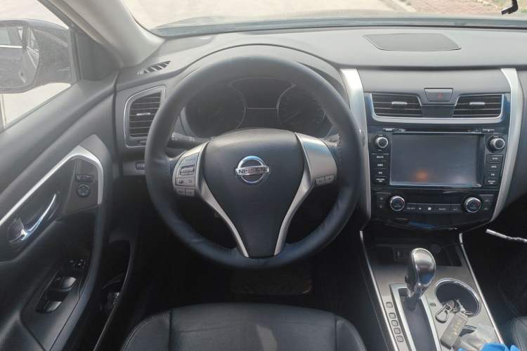 Used Nissan Teana 2014 2.0L XL Upper Tech Edition Steering Wheel