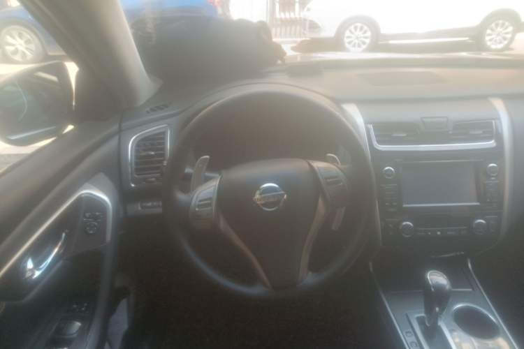 Used Nissan Teana 2014 Duke 2.5L XV Luxury Edition Steering Wheel