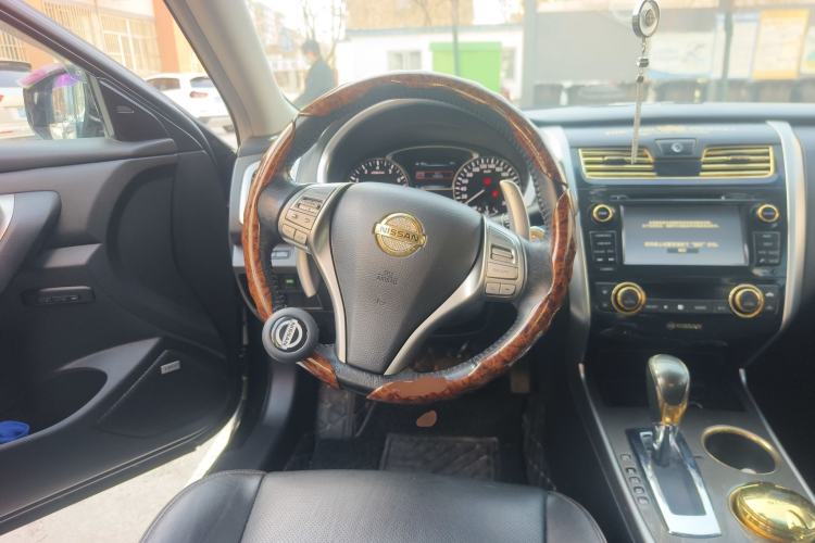 Used Nissan Teana 2014 Duke 2.5L XV-VIP Luxury Edition Steering Wheel