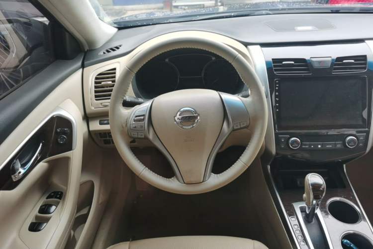 Used Nissan Teana 2014 2.0L XL Upper Tech Edition Steering Wheel