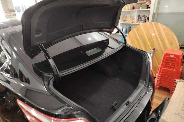 Used Nissan Teana 2014 Duke 2.5L XV Deluxe Edition Trunk