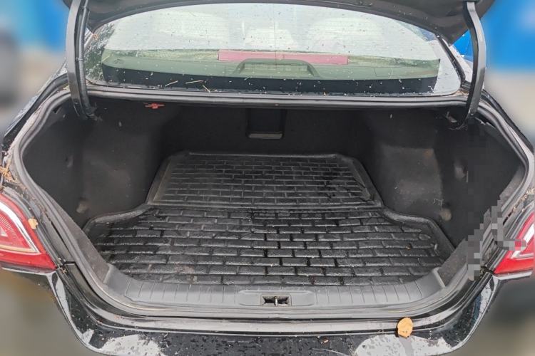 Used Nissan Teana 2014 Duke 2.5L XV Deluxe Edition Trunk