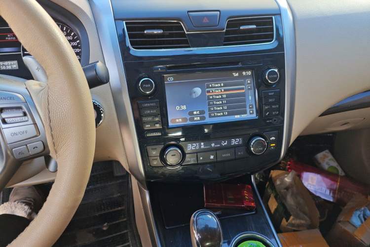 Used Nissan Teana 2014 Duke 2.5L XV-VIP Luxury Edition Audio And AC Panel
