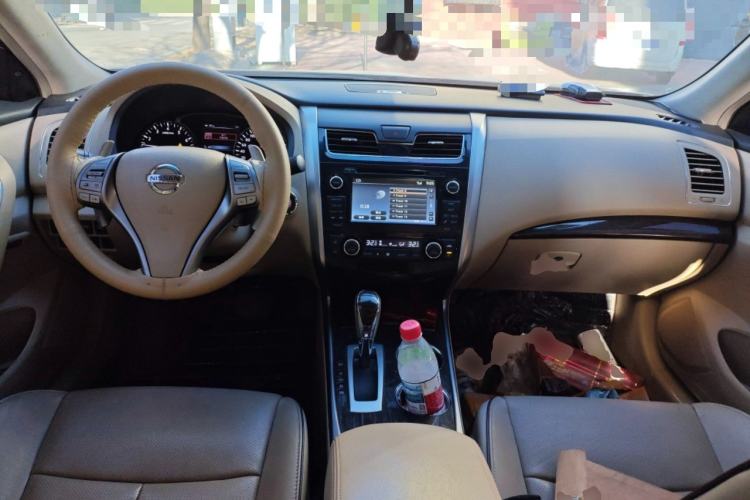 Used Nissan Teana 2014 Duke 2.5L XV-VIP Luxury Edition Center Console
