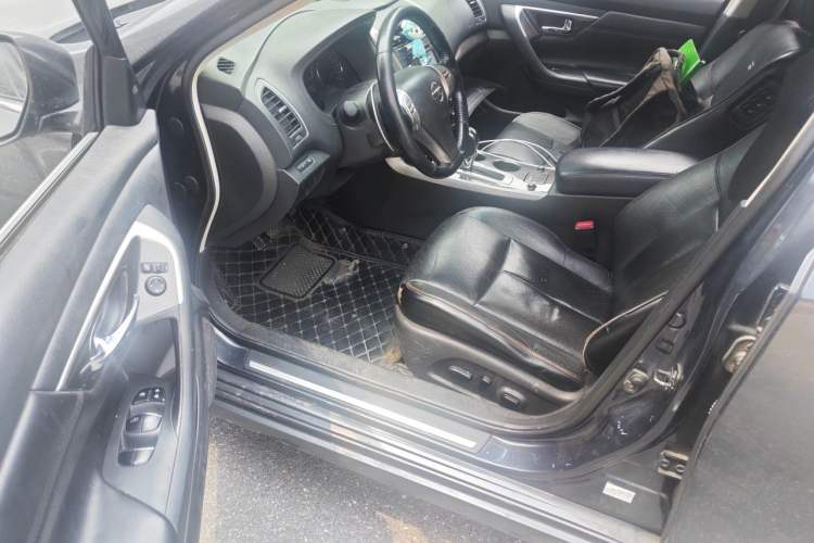 Used Nissan Teana 2014 Duke 2.5L XV-VIP Luxury Edition Driver Seat