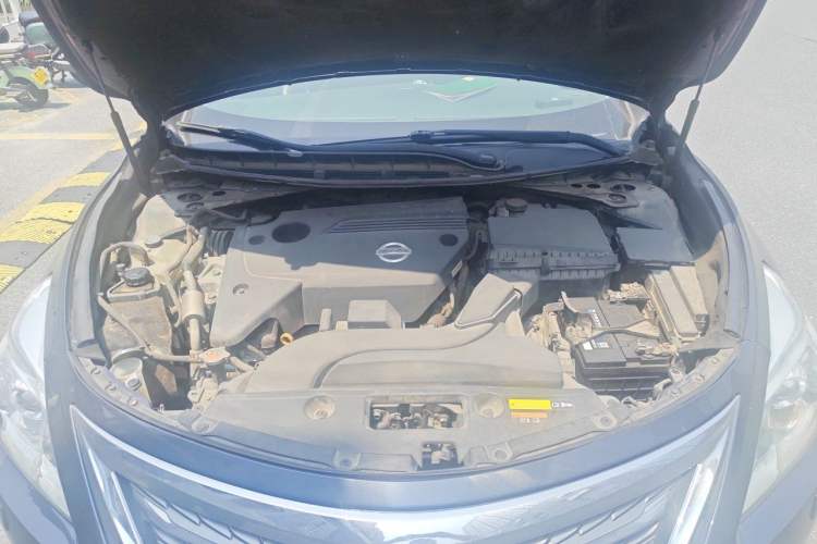Used Nissan Teana 2014 Duke 2.5L XV-VIP Luxury Edition Engine Bay