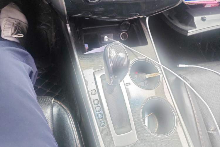 Used Nissan Teana 2014 Duke 2.5L XV-VIP Luxury Edition Gear Lever