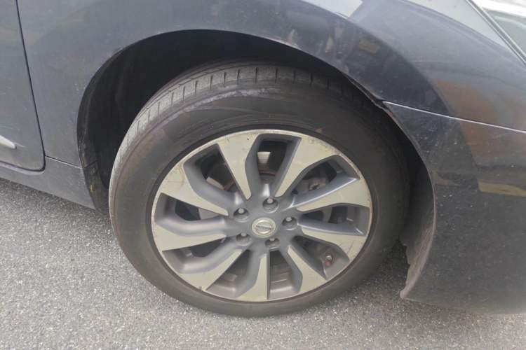 Used Nissan Teana 2014 Duke 2.5L XV-VIP Luxury Edition Right Front Wheel Hub