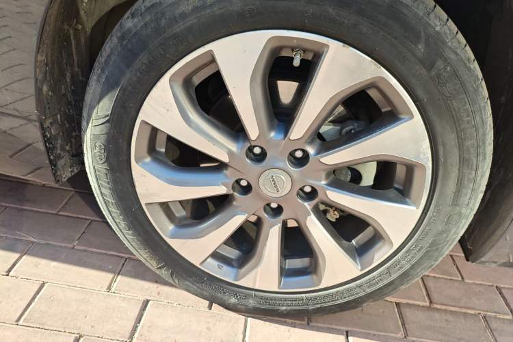 Used Nissan Teana 2014 Duke 2.5L XV-VIP Luxury Edition Right Front Wheel Hub