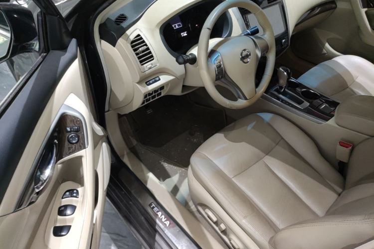Used Nissan Teana 2014 2.0L XL Upper Tech Edition Driver Seat