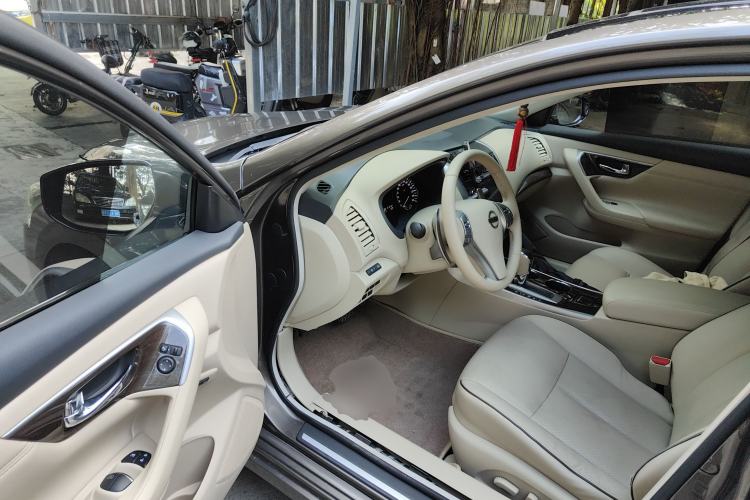 Used Nissan Teana 2014 Duke 2.5L XV Deluxe Edition Driver Seat