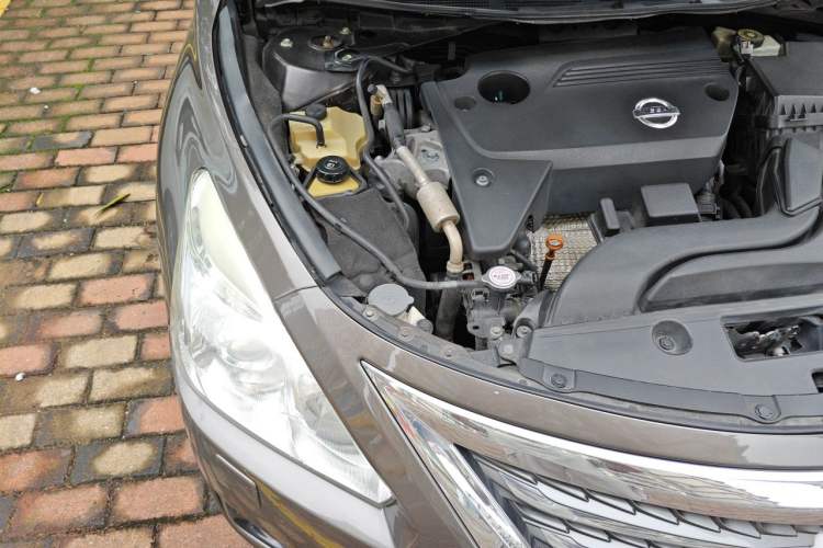 Used Nissan Teana 2014 Duke 2.5L XV Deluxe Edition Engine Bay Right