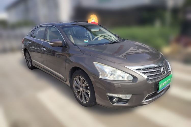 Used Nissan Teana 2014 Duke 2.5L XV-VIP Luxury Edition Front Right 45 Deg