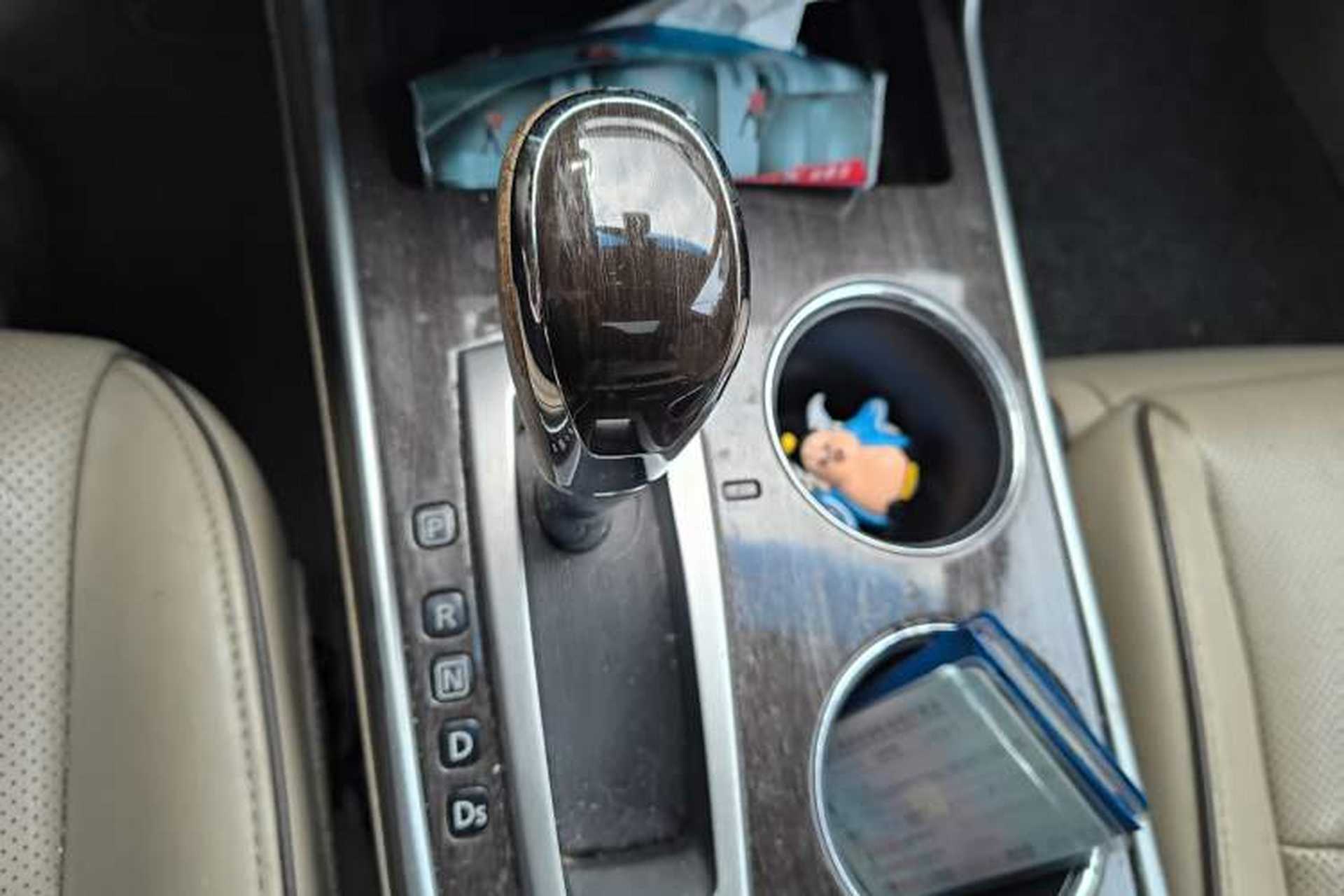 Used Nissan Teana 2014 Duke 2.5L XV-VIP Luxury Edition Gear Lever