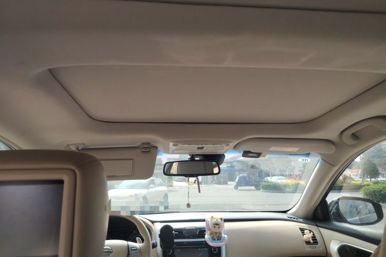 Used Nissan Teana 2014 Duke 2.5L XV-VIP Luxury Edition Headliner
