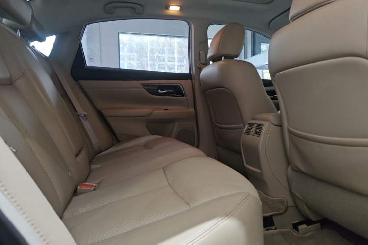 Used Nissan Teana 2014 2.0L XL Upper Tech Edition Interior 6