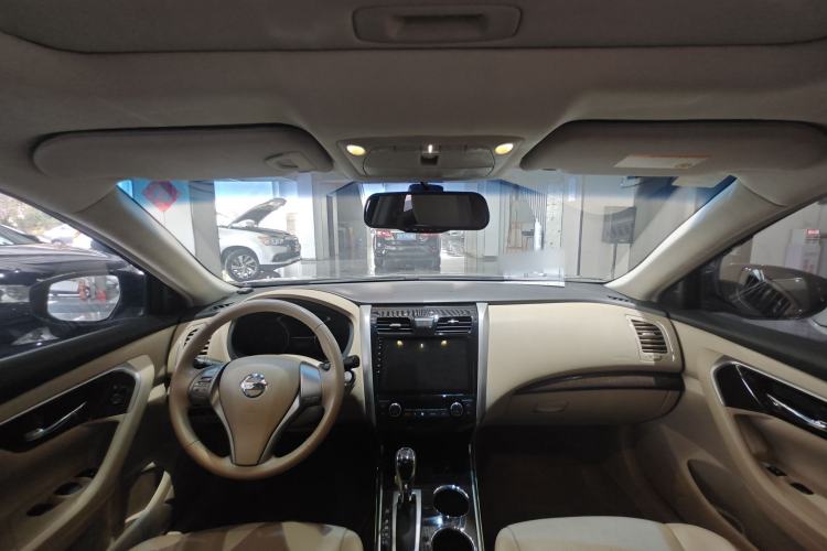 Used Nissan Teana 2014 2.0L XL Upper Tech Edition Interior 7