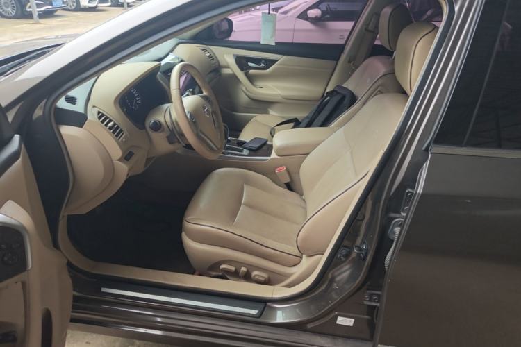 Used Nissan Teana 2014 Duke 2.5L XV Deluxe Edition Left Front Seat