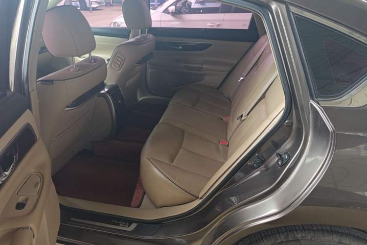 Used Nissan Teana 2014 Duke 2.5L XV Deluxe Edition Left Rear Seat