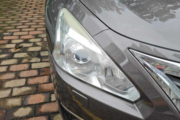 Used Nissan Teana 2014 Duke 2.5L XV Deluxe Edition Right Front Headlight