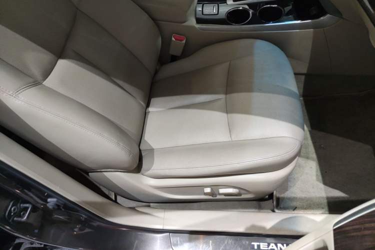 Used Nissan Teana 2014 2.0L XL Upper Tech Edition Right Front Seat