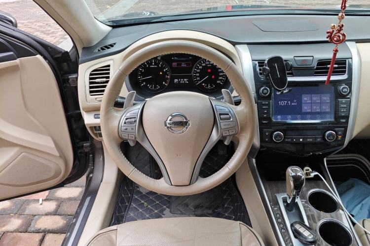 Used Nissan Teana 2014 Duke 2.5L XV Deluxe Edition Steering Wheel
