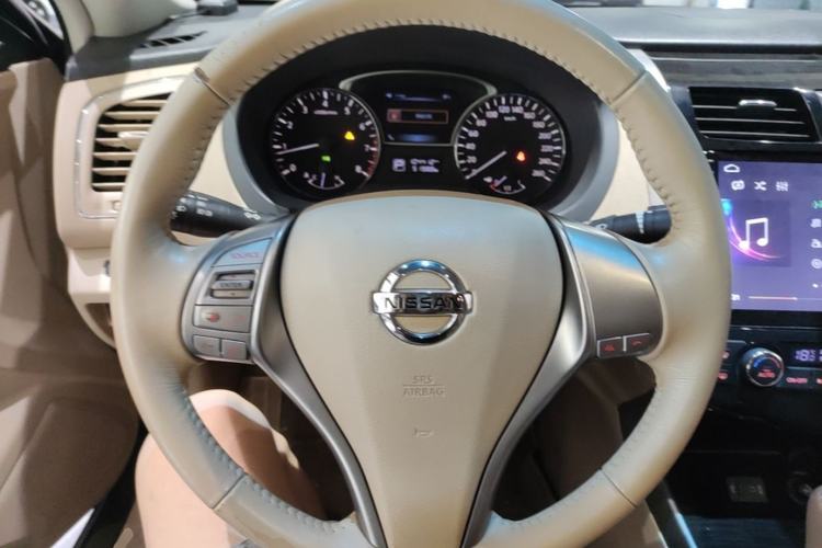Used Nissan Teana 2014 2.0L XL Upper Tech Edition Steering Wheel