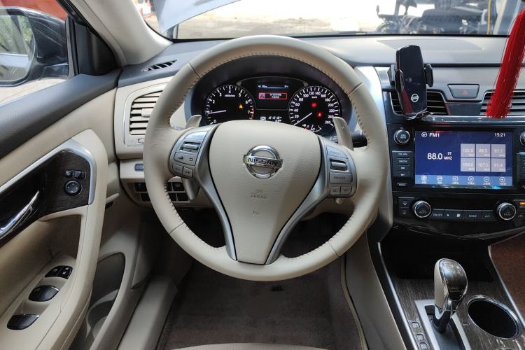 Used Nissan Teana 2014 Duke 2.5L XV Deluxe Edition Steering Wheel