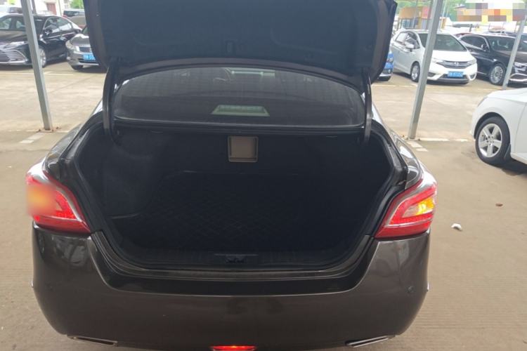 Used Nissan Teana 2014 Duke 2.5L XV Deluxe Edition Trunk