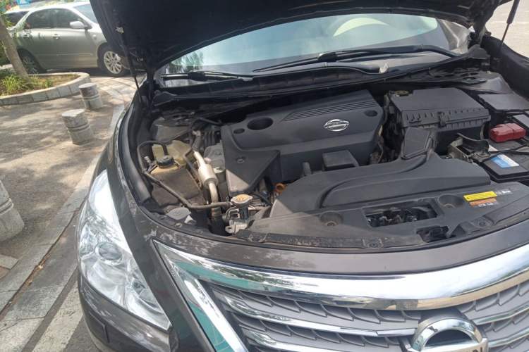Used Nissan Teana 2014 Duke 2.5L XV Deluxe Edition Engine Bay Right