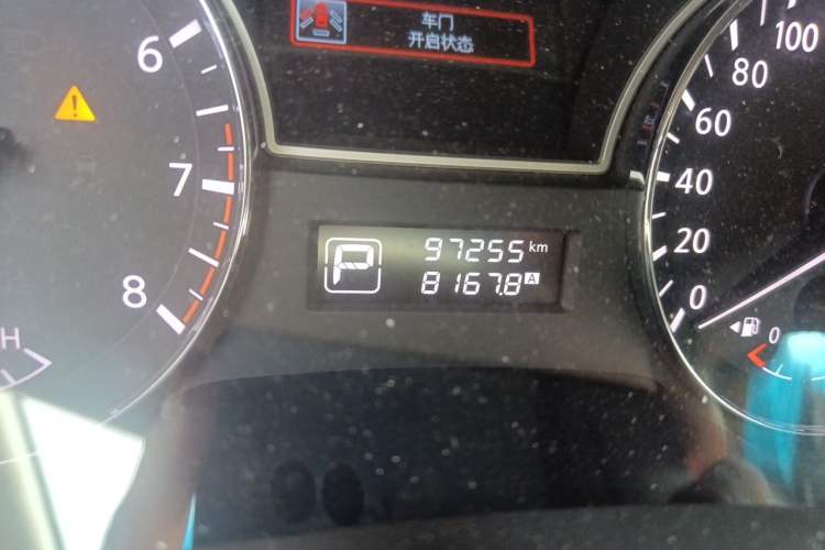 Used Nissan Teana 2014 Duke 2.5L XV Deluxe Edition Odometer Close Up