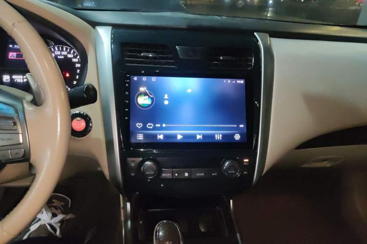 Used Nissan Teana 2014 Duke 2.5L XV Glory Edition Audio And AC Panel