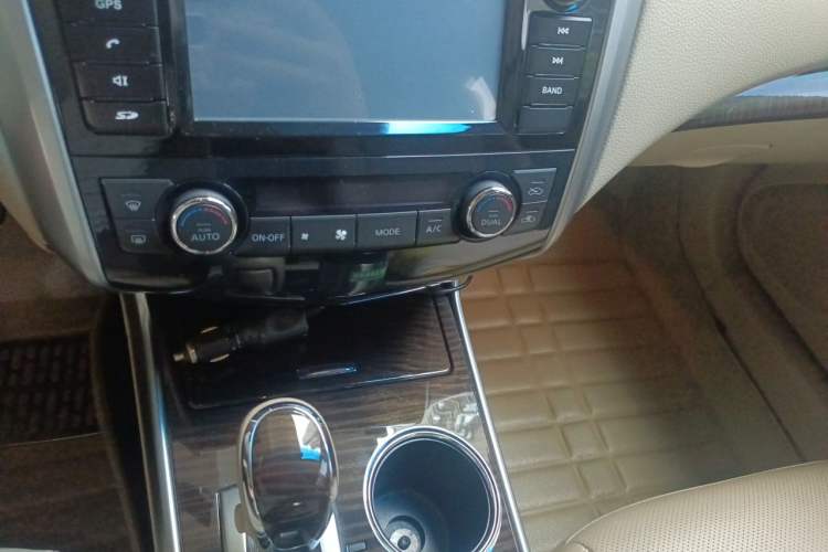 Used Nissan Teana 2014 2.0L XL Upper Tech Edition Audio And AC Panel