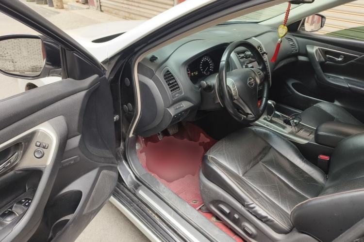 Used Nissan Teana 2014 Duke 2.5L XV Deluxe Edition Driver Seat
