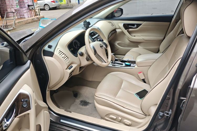 Used Nissan Teana 2014 Duke 2.5L XV Glory Edition Driver Seat