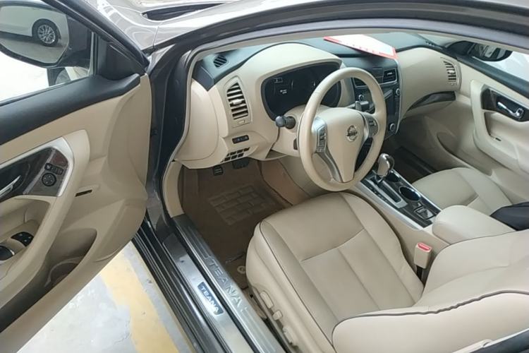 Used Nissan Teana 2014 Duke 2.5L XV Deluxe Edition Driver Seat