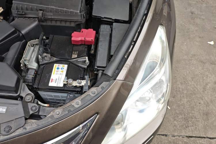 Used Nissan Teana 2014 Duke 2.5L XV Glory Edition Engine Bay Left