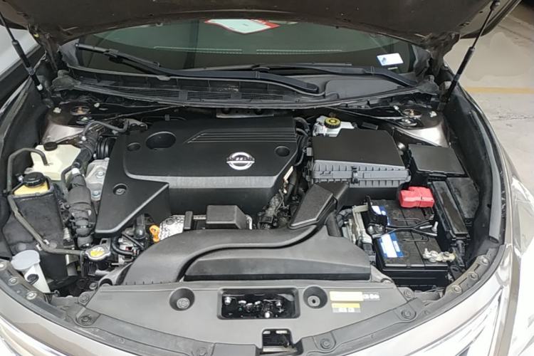 Used Nissan Teana 2014 Duke 2.5L XV Deluxe Edition Engine Bay