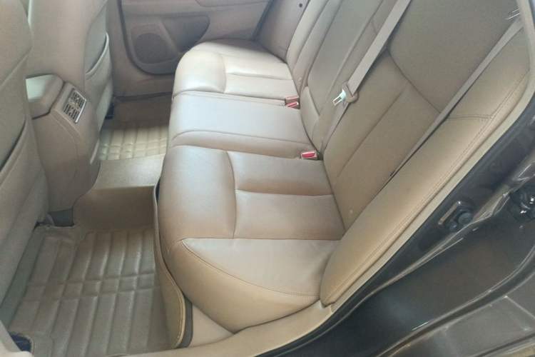 Used Nissan Teana 2014 2.0L XL Upper Tech Edition Interior 4