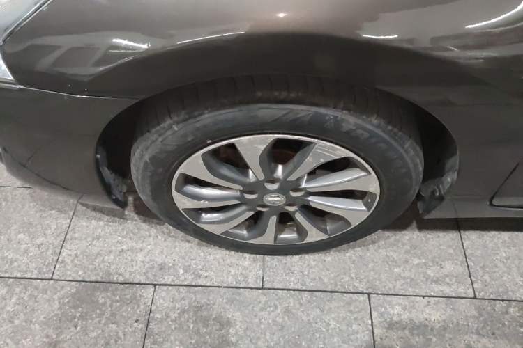 Used Nissan Teana 2014 Duke 2.5L XV Glory Edition Left Front Wheel Hub