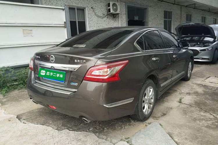 Used Nissan Teana 2014 2.5L XL Upper Tech Edition Rear Right 45 Deg